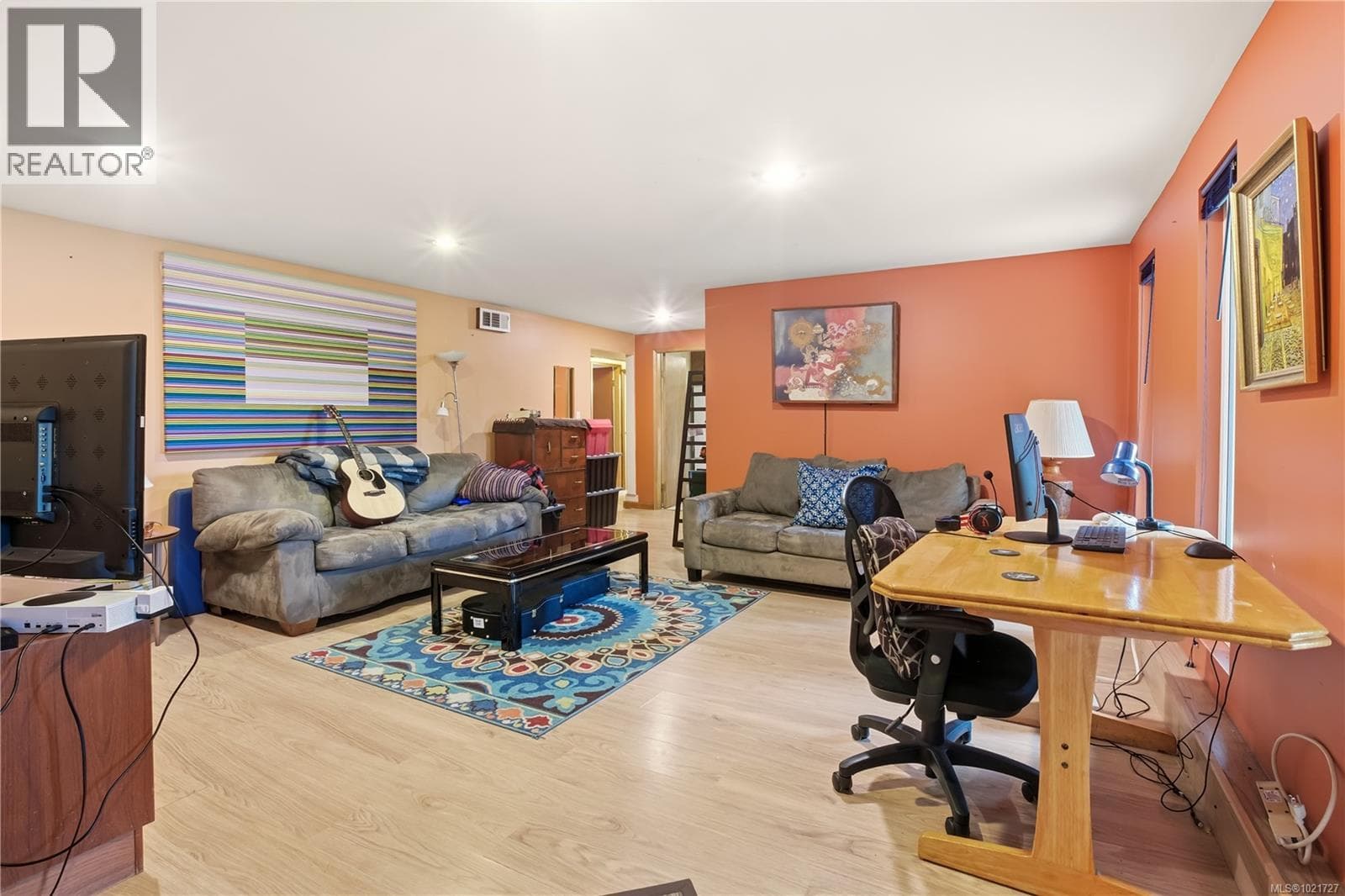 9644 Lakeshore Rd in 