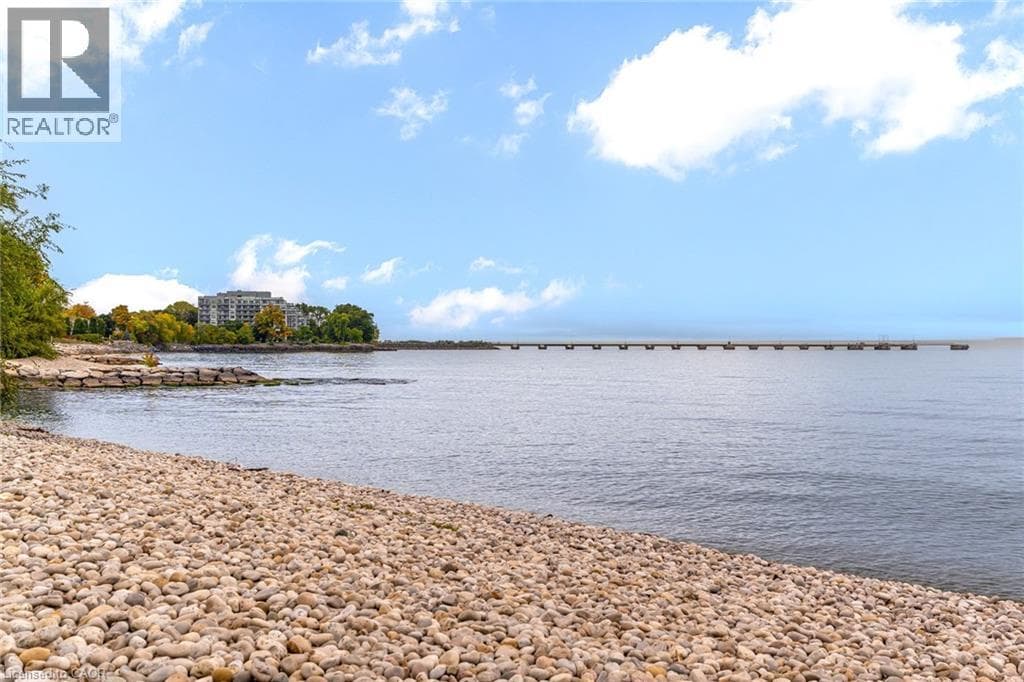 5475 LAKESHORE ROAD UNIT 4 in Elizabeth Gardens