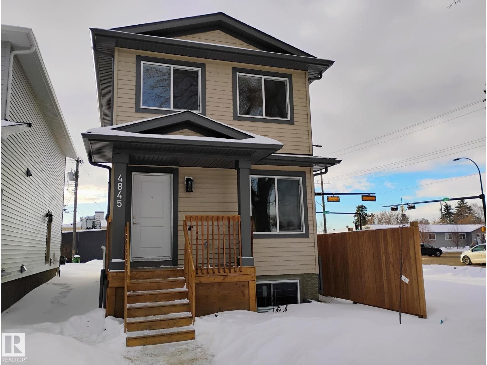 4845 115 AV NW — photo 2