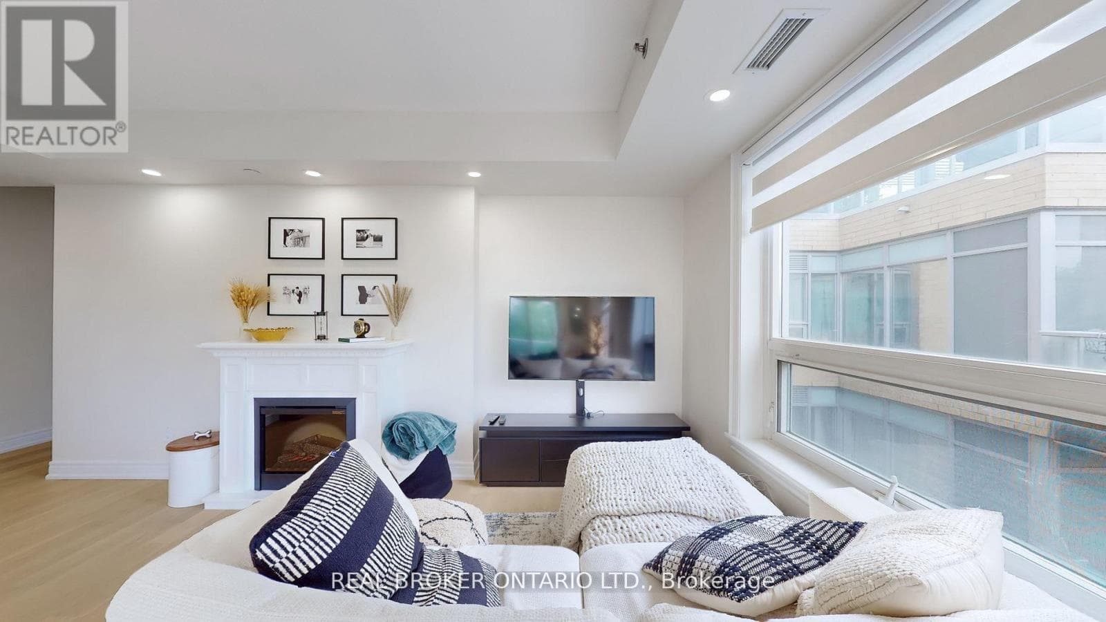 415 - 701 SHEPPARD AVENUE W — photo 4