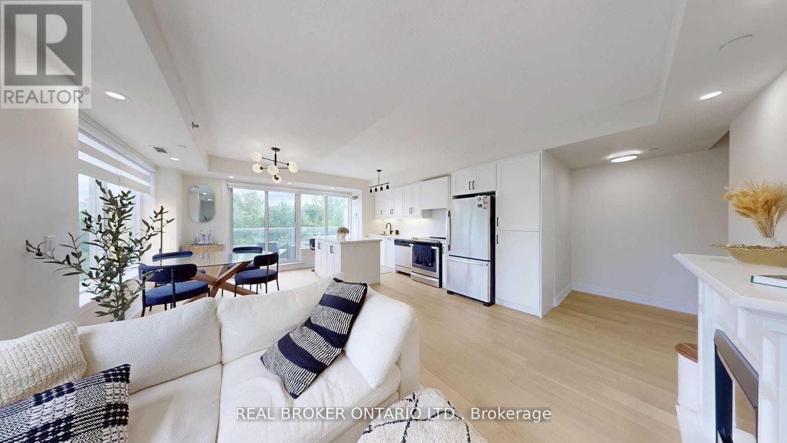 415 - 701 SHEPPARD AVENUE W — photo 5