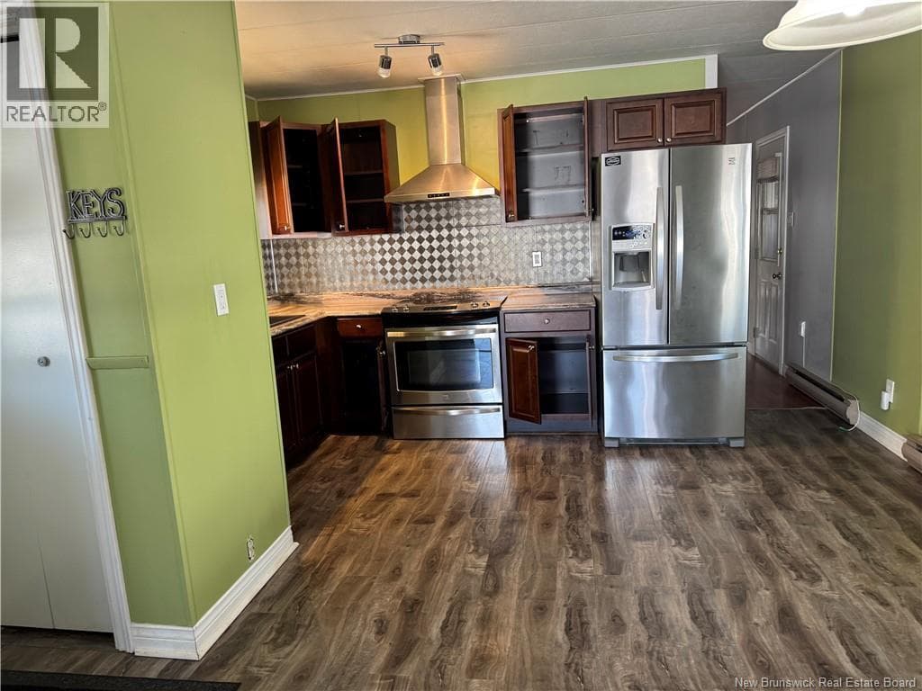 103 LEAFWOOD CRESCENT — photo 2