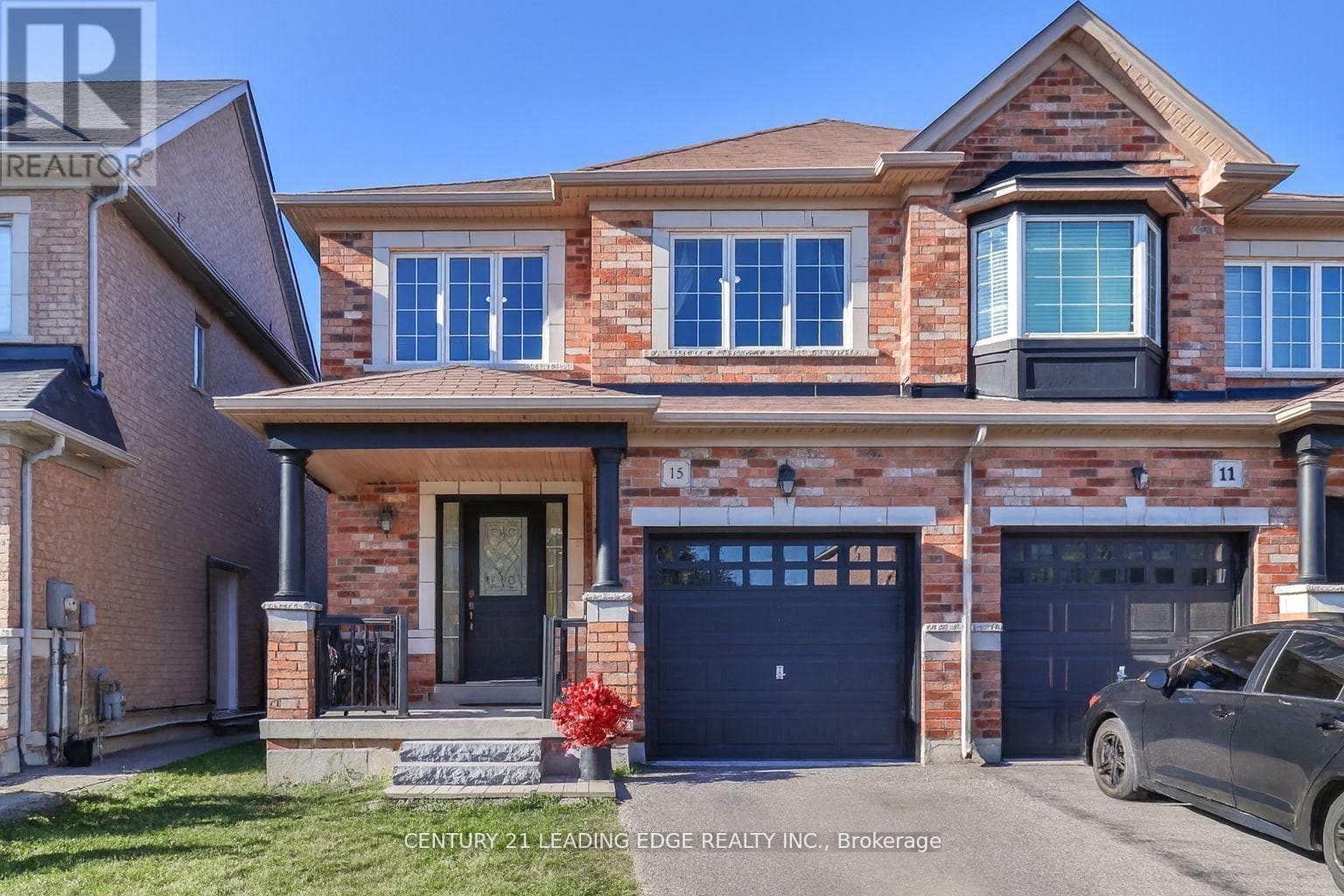 15 ROBERTDALE COURT in Ballantrae-Stouffville