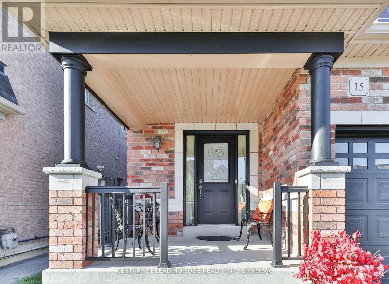 15 ROBERTDALE COURT, Toronto — photo 2
