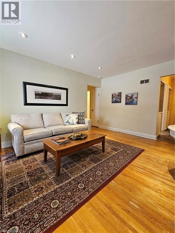 379 ST. LEGER Street — photo 4