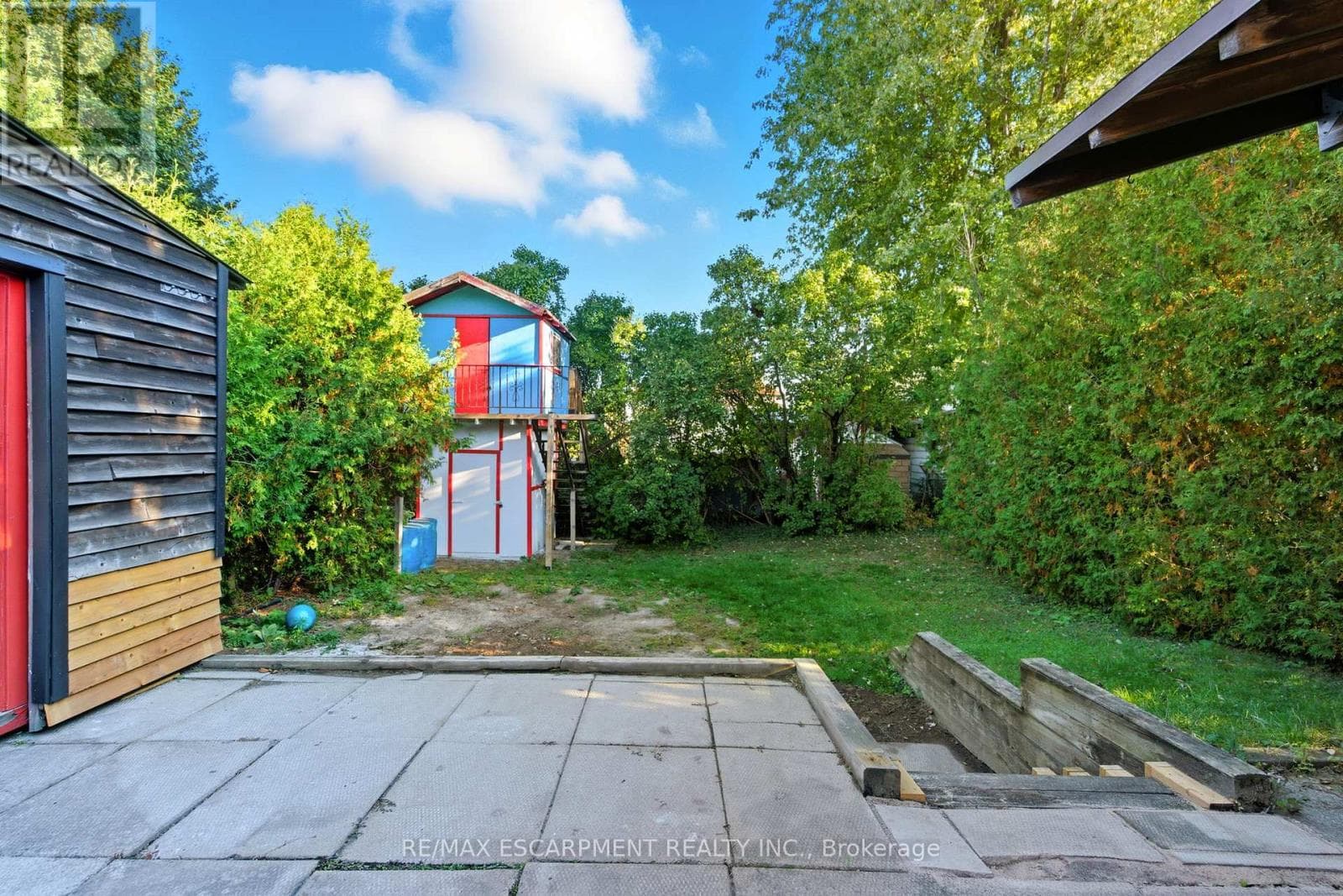 267 THAYER AVENUE — photo 4
