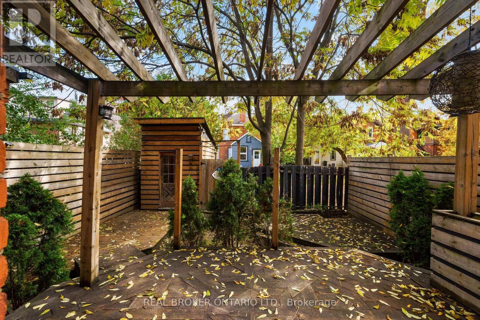 125 GRANT AVENUE — photo 2