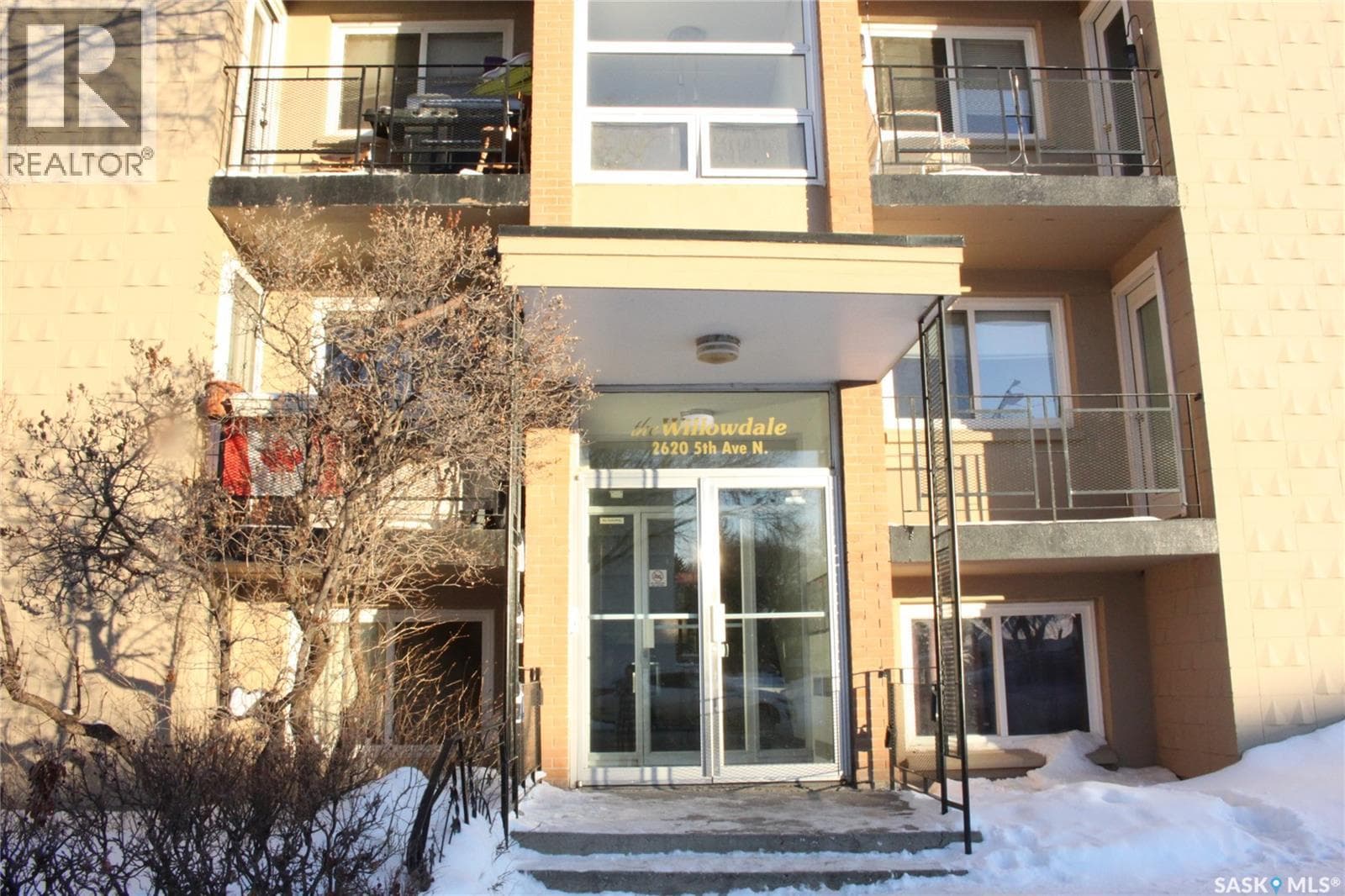 5 2620 5th AVENUE N in Coronation Park N.