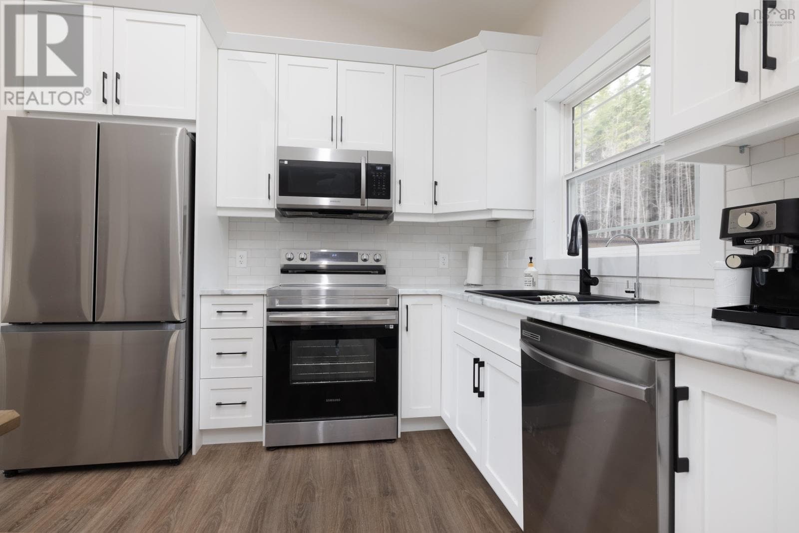 101 English Point Road — photo 2