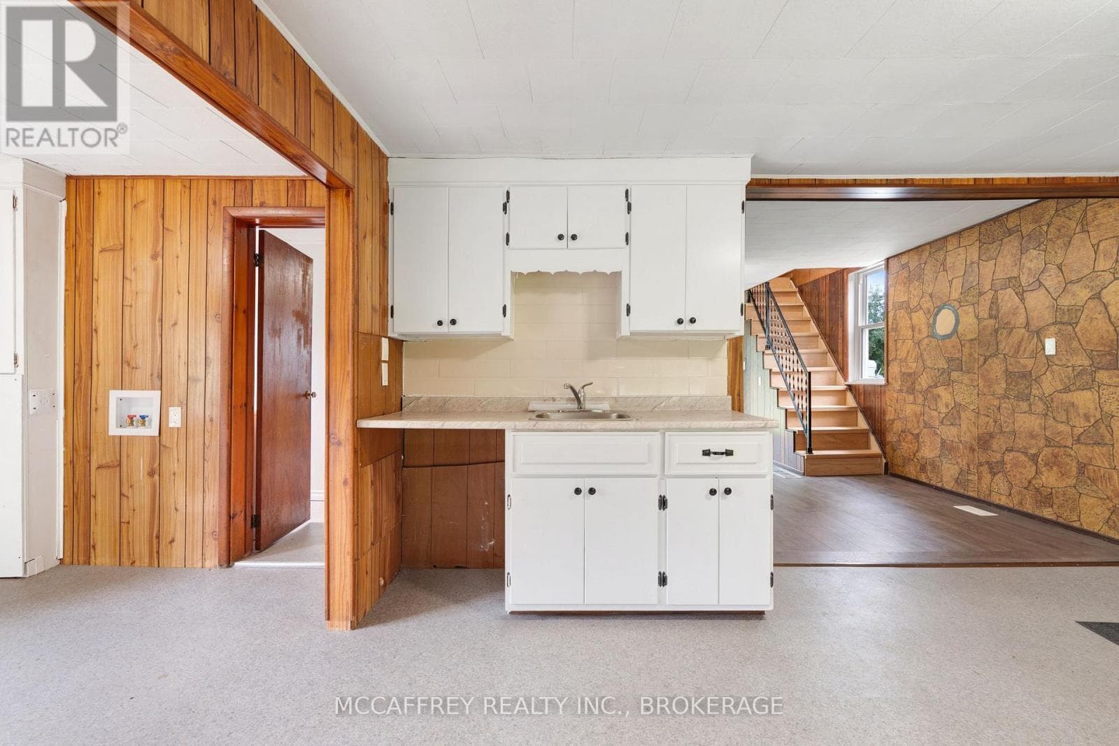 333 BURRIDGE ROAD — photo 5