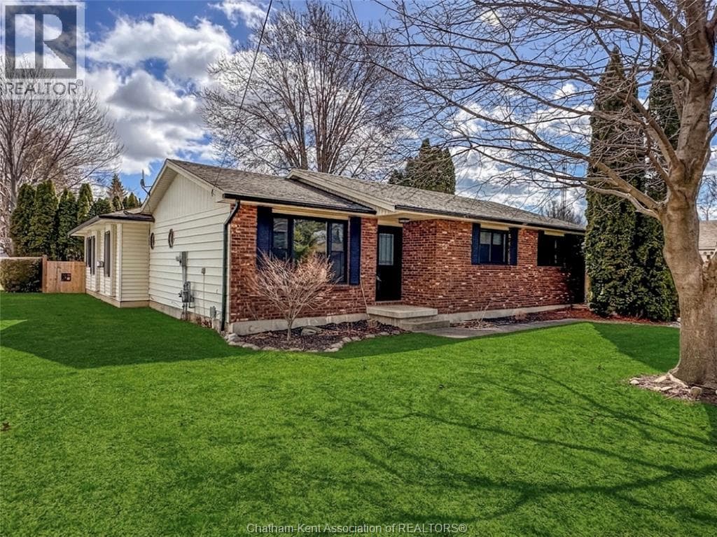 234 WELLINGTON STREET in 
