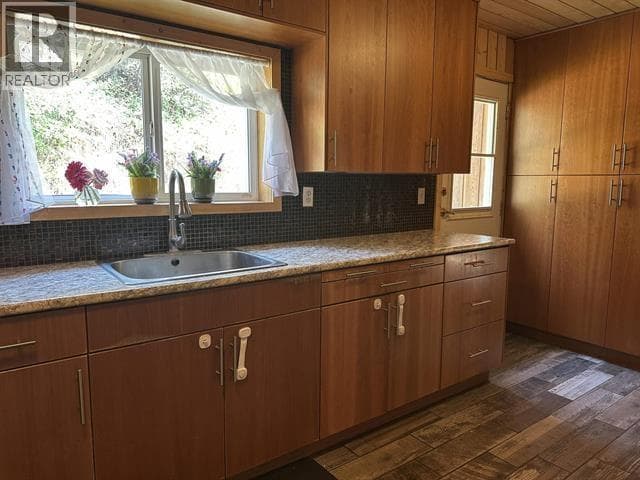 6831 SODA CREEK MACALISTER ROAD — photo 5