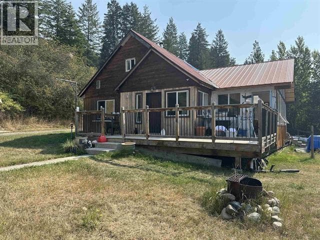 6831 SODA CREEK MACALISTER ROAD — photo 2