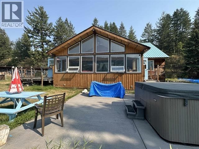 6831 SODA CREEK MACALISTER ROAD — photo 3