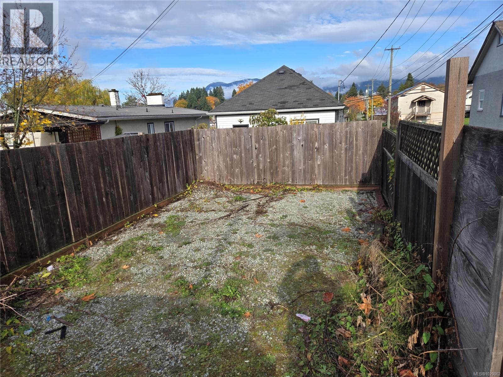 4764 Burde St — photo 3