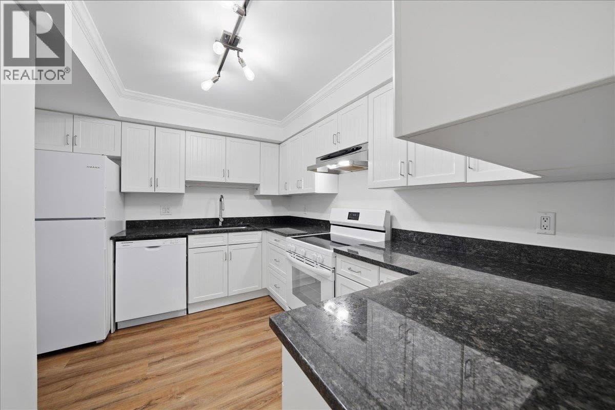 PH 406 1340 DUCHESS AVENUE — photo 5