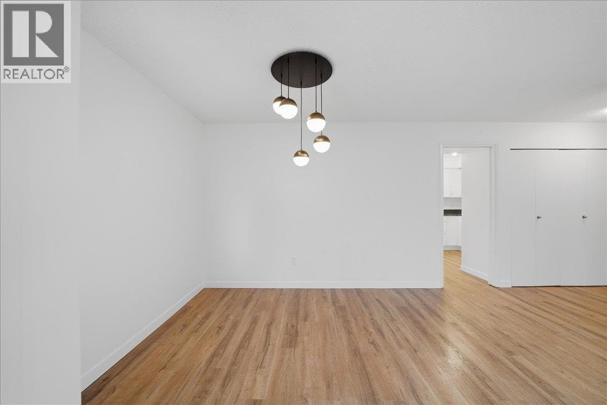 PH 406 1340 DUCHESS AVENUE — photo 4