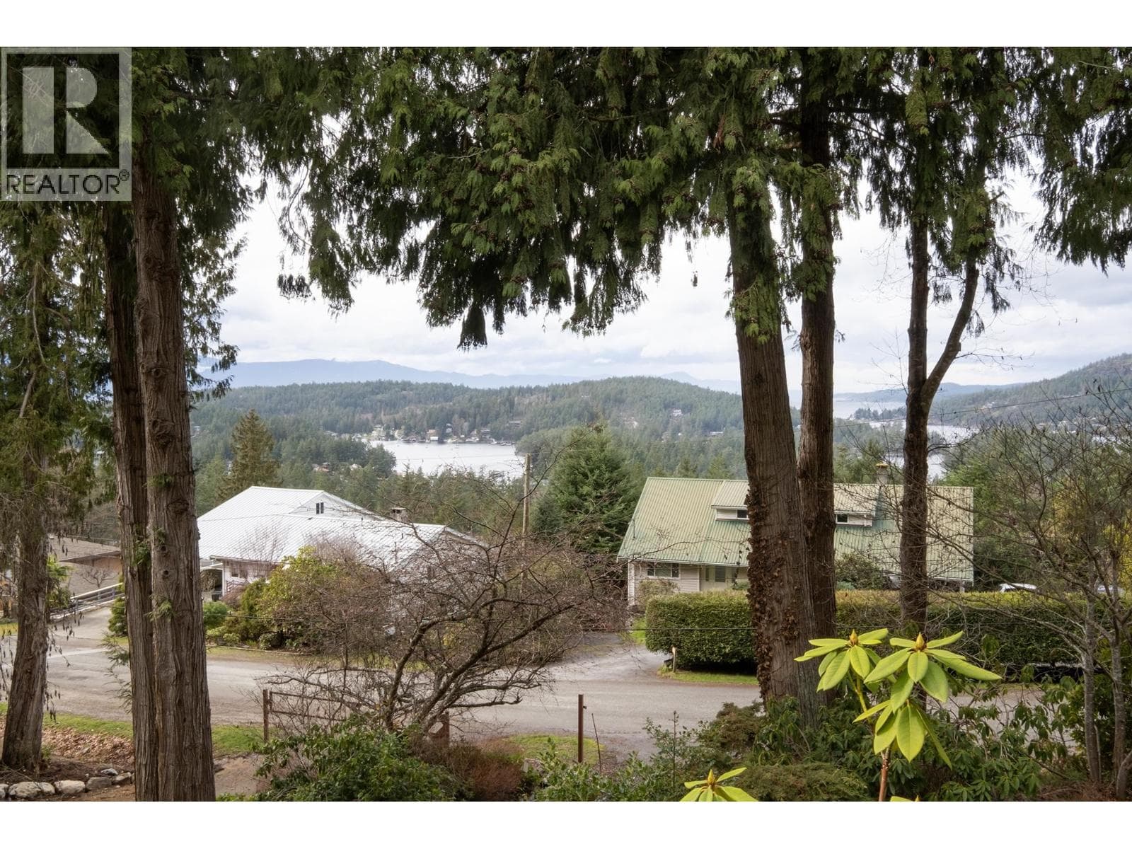 12870 DOGWOOD DRIVE — photo 4