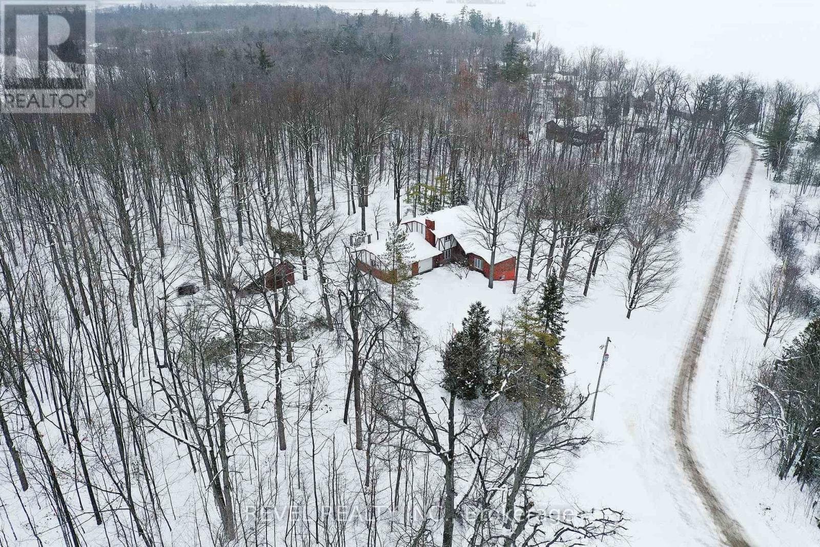 149 LAKEBREEZE ROAD — photo 3