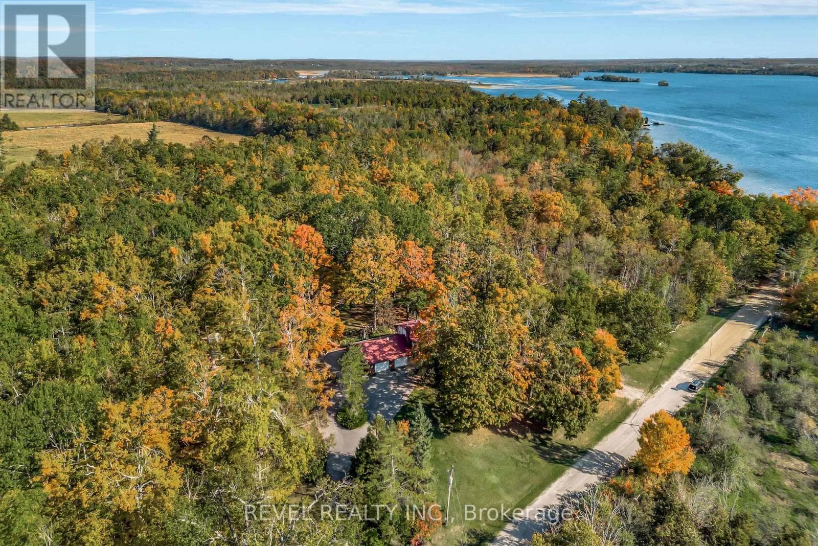 149 LAKEBREEZE ROAD — photo 4