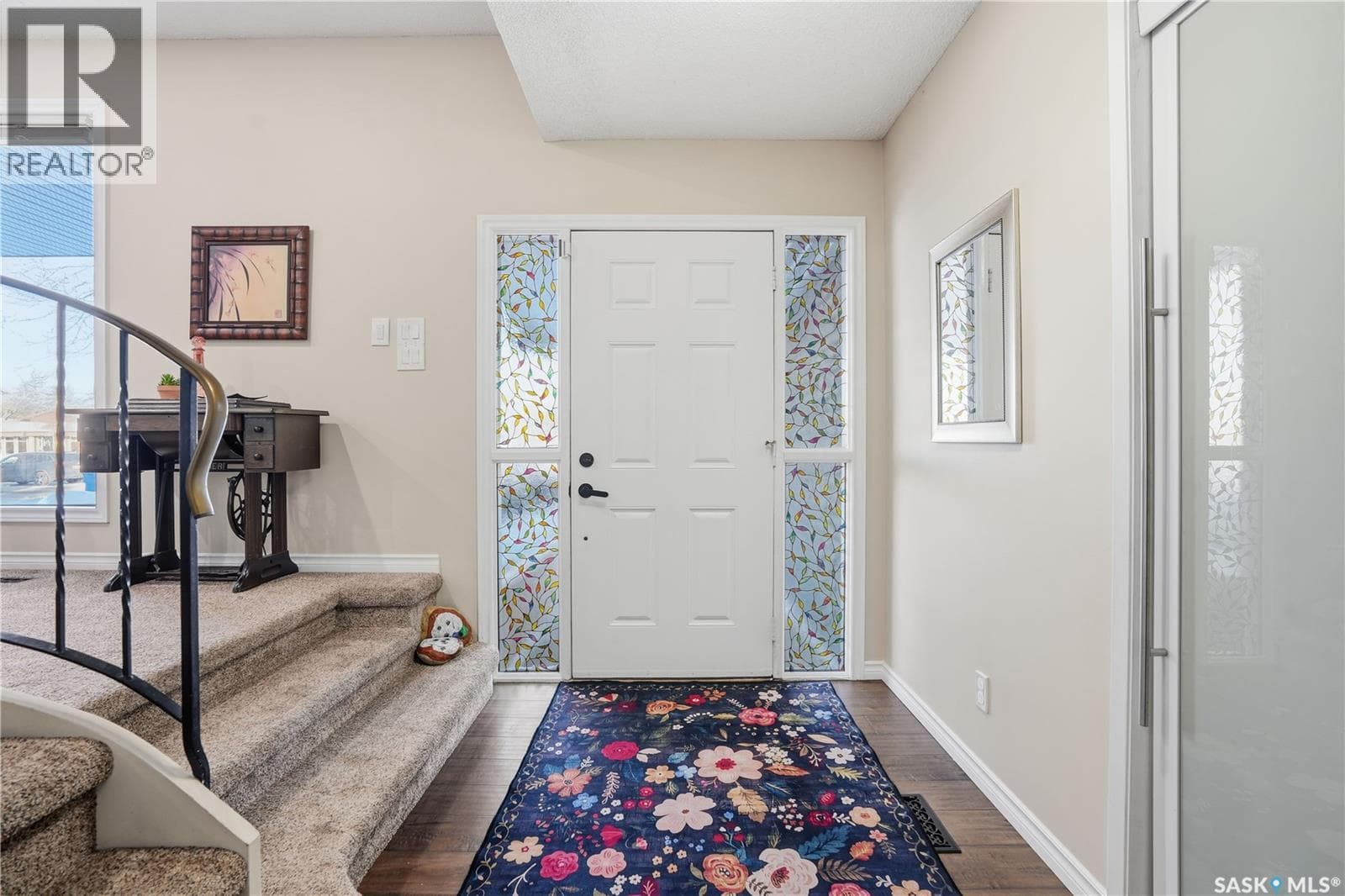 219 SUNSET DRIVE — photo 3