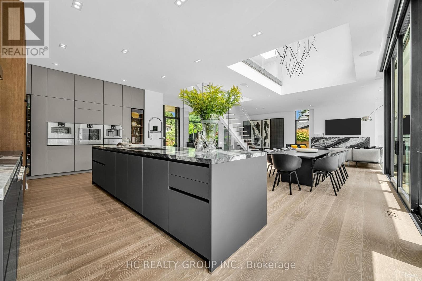 7 WHITELAW COURT, Toronto — photo 3