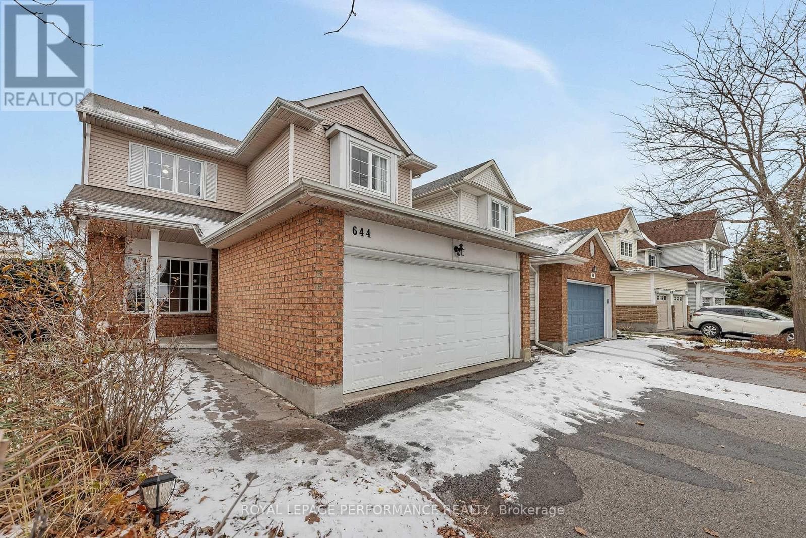 644 VALIN STREET, Ottawa — photo 2