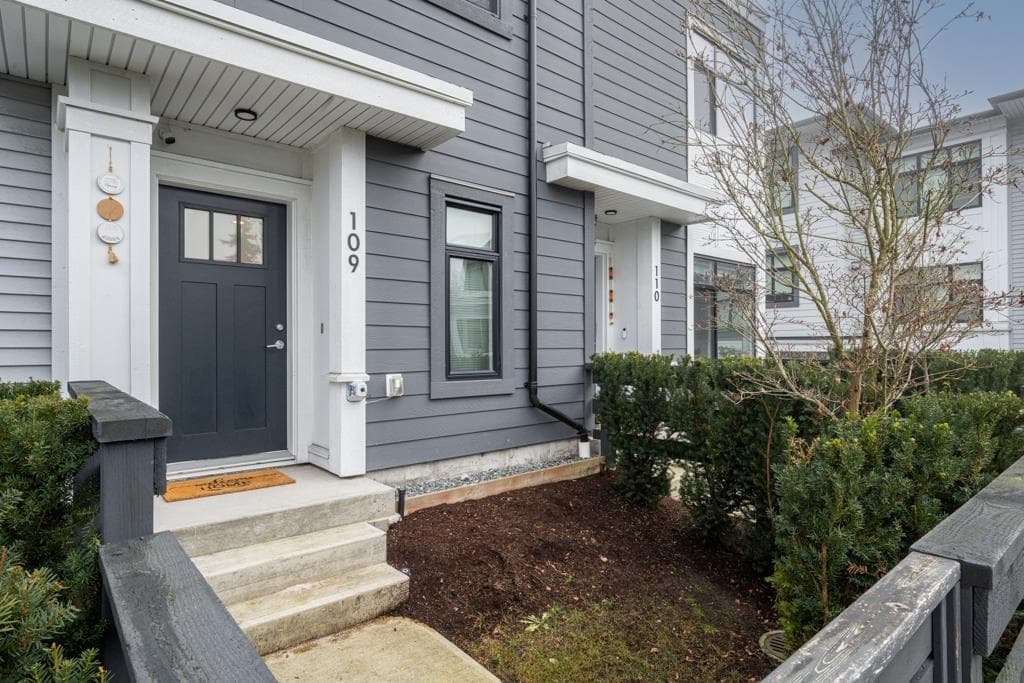 109 15235 SITKA DRIVE — photo 5