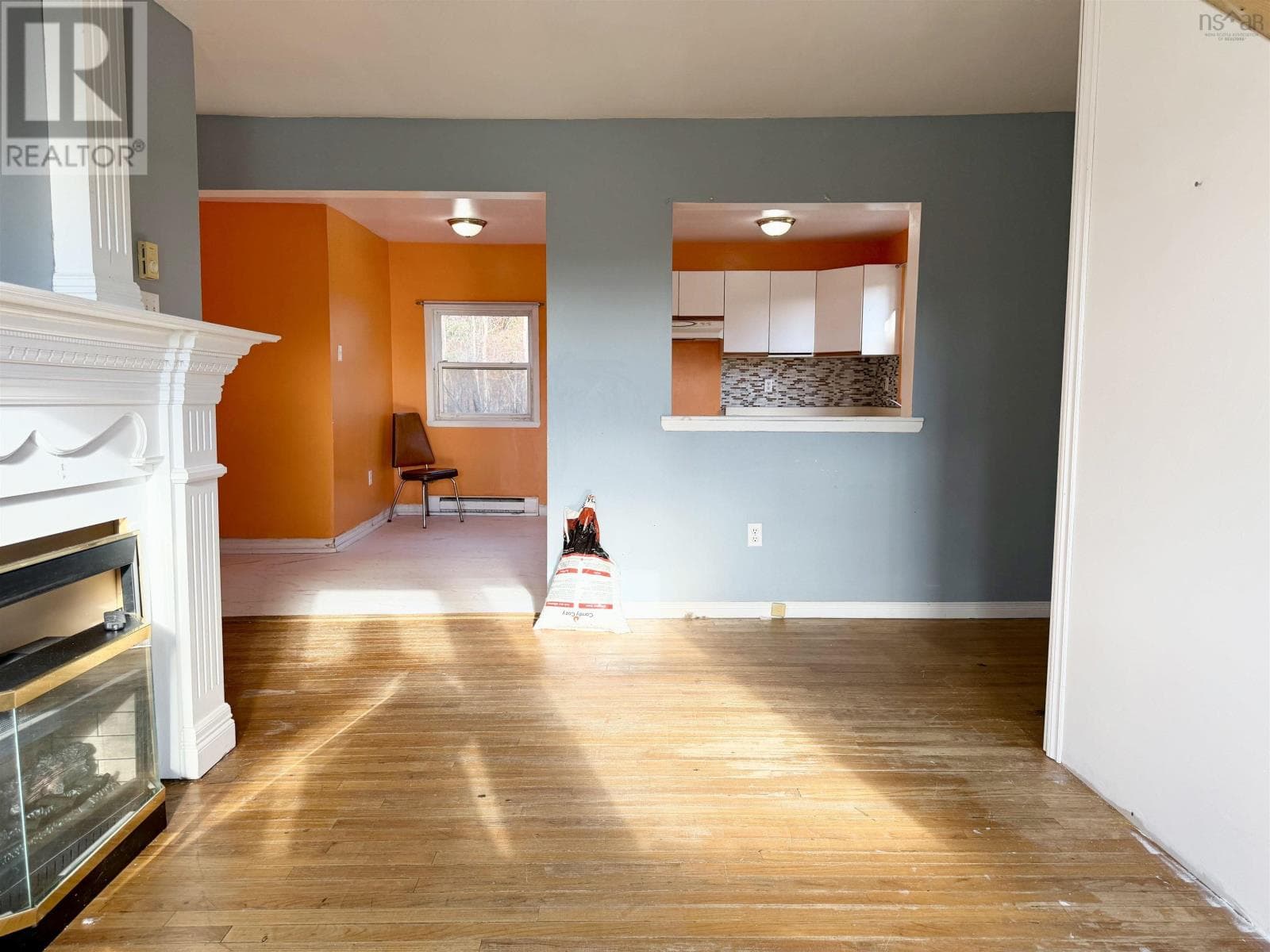 2695 SACKVILLE DRIVE — photo 5