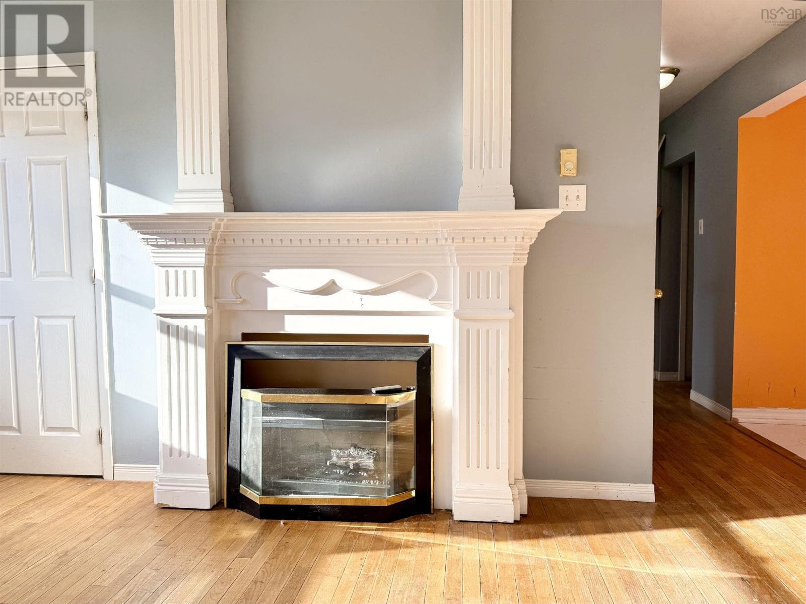 2695 SACKVILLE DRIVE — photo 4