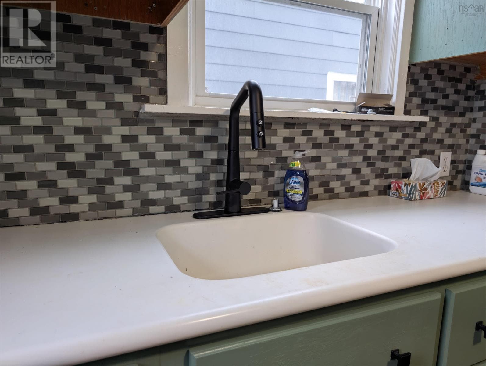 52 QUEEN STREET — photo 2