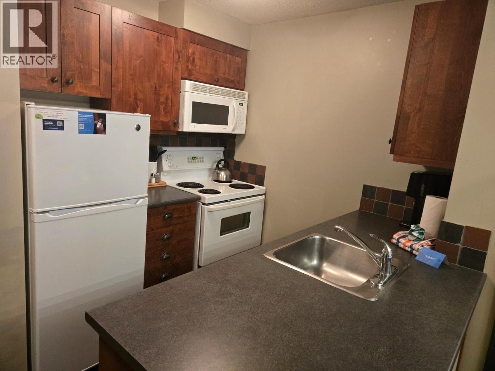 2070 Summit Drive Unit# 406 in 
