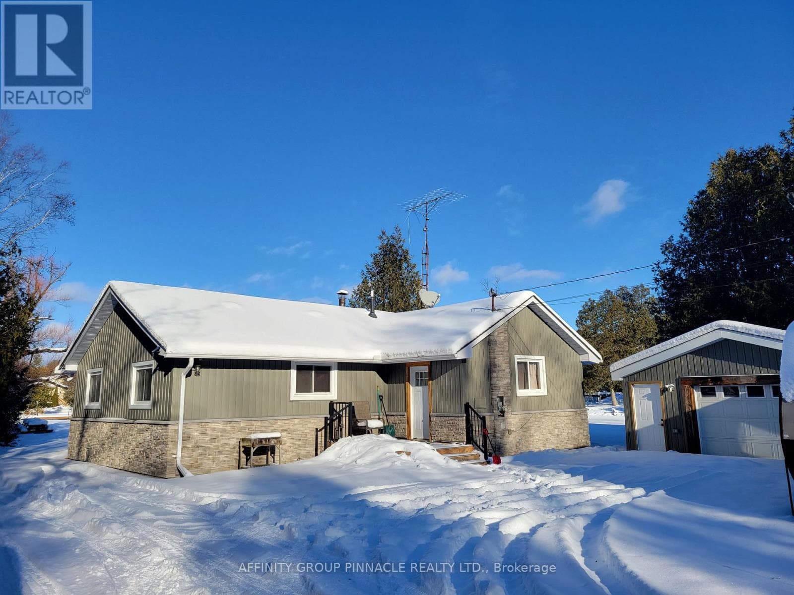 2473 SELWYN BAIE LANE in 