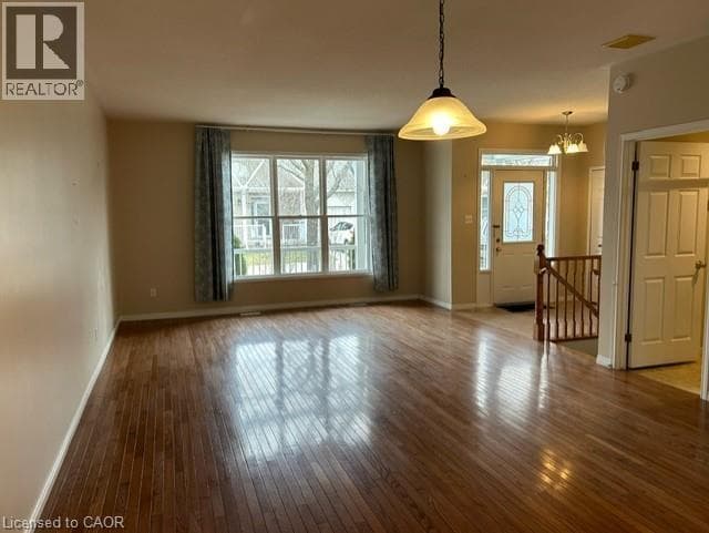20 KITTY MURRAY LANE — photo 2