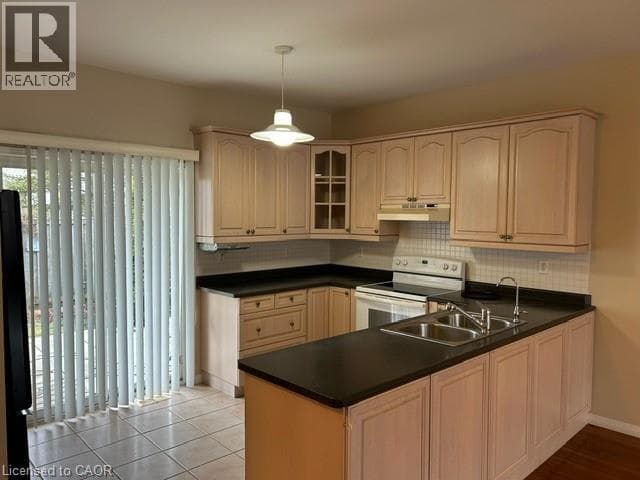 20 KITTY MURRAY LANE — photo 3