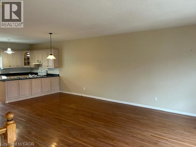 20 KITTY MURRAY LANE — photo 4