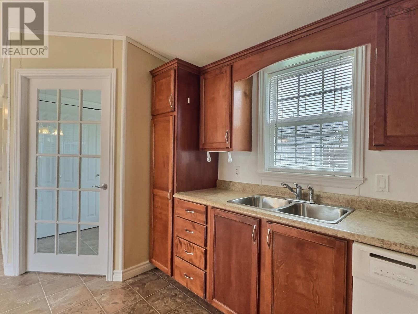 25 PINEHURST STREET — photo 4