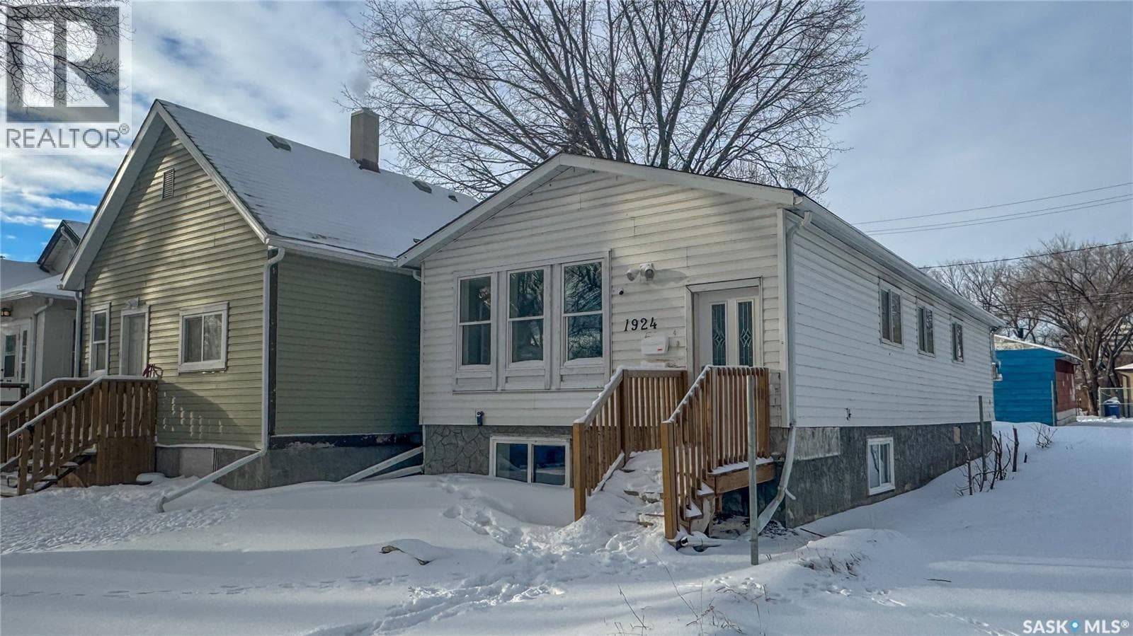 1924 MONTREAL STREET in Old 33
