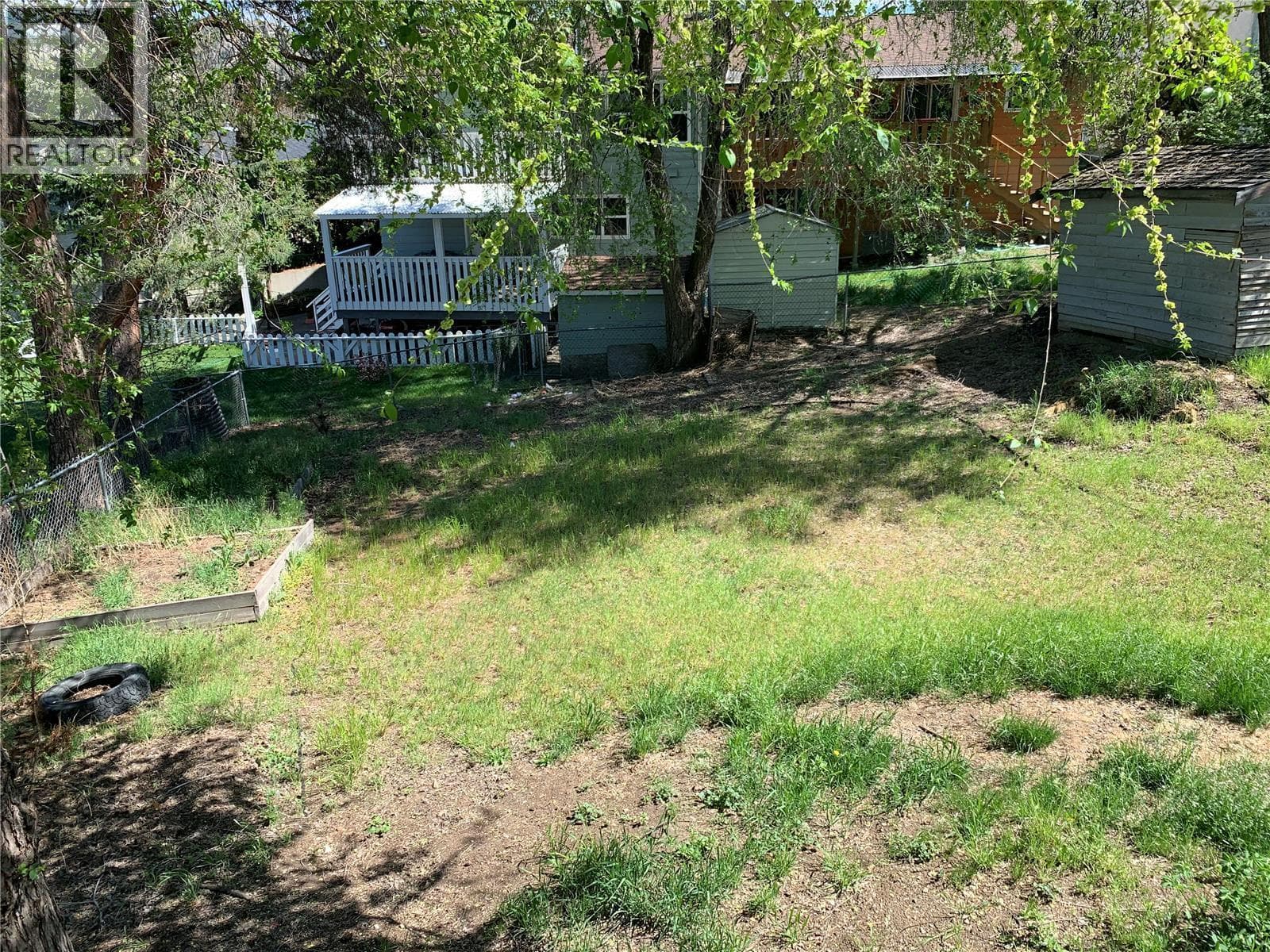 1425 HIGHLAND DRIVE SOUTH — photo 2