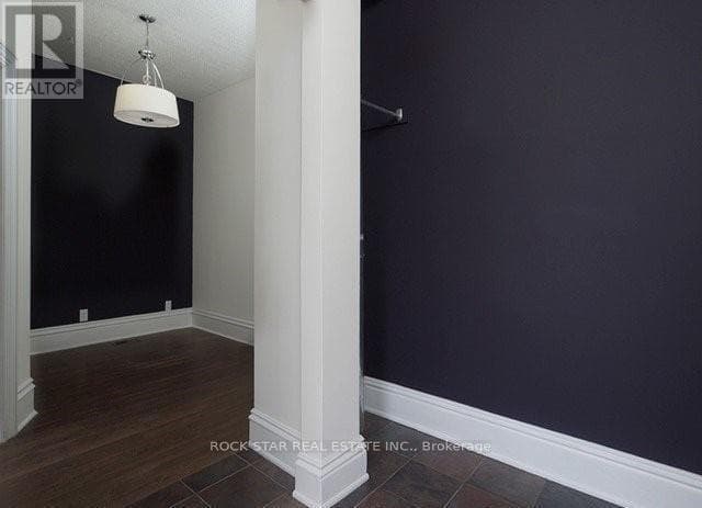 111 AINSLIE STREET NORTH, Toronto — photo 3