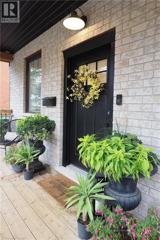 238 EAGLE STREET SOUTH STREET SOUTH — photo 4