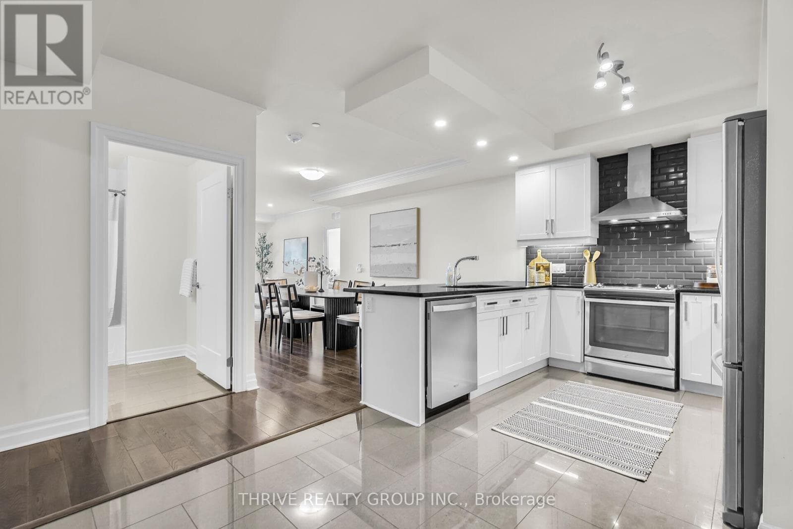 2202 - 505 TALBOT STREET — photo 2