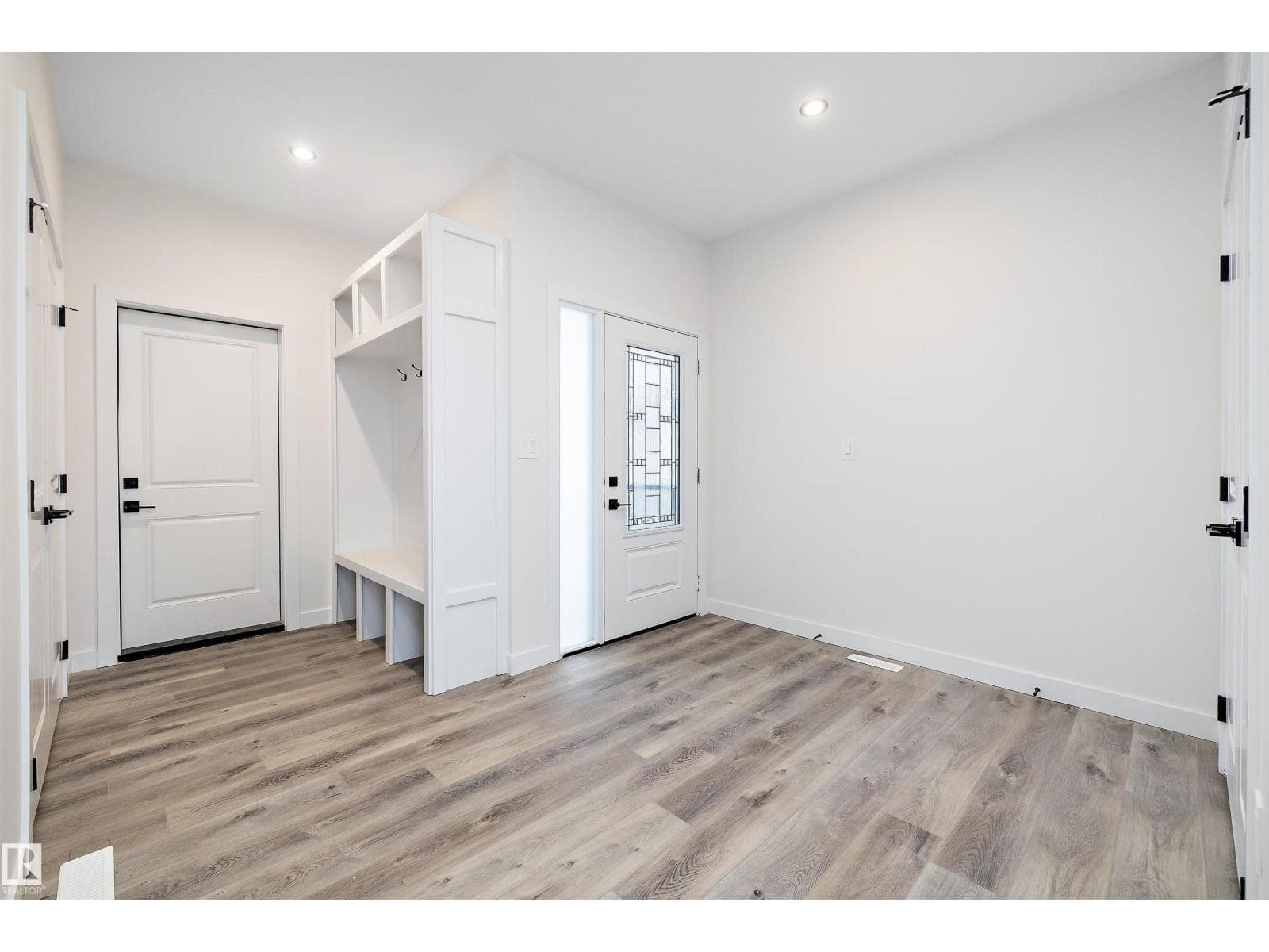 79 MEADOWGROVE LANE — photo 3