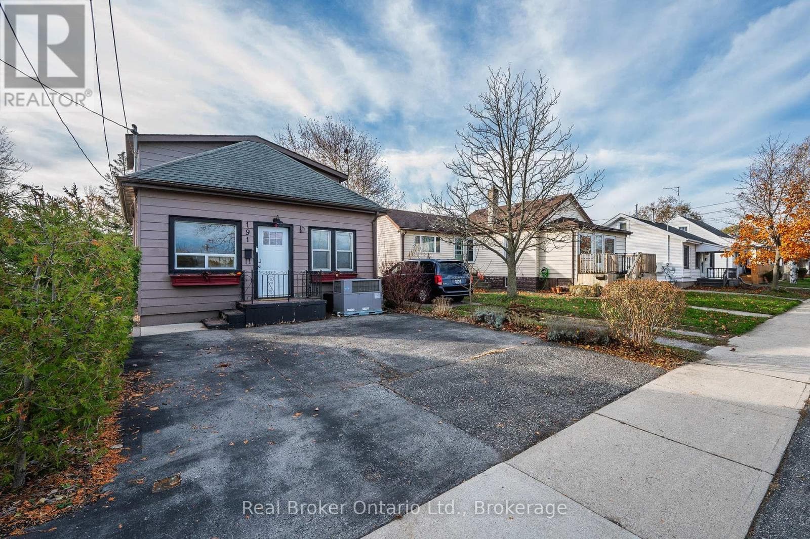 191 GILMORE ROAD — photo 2