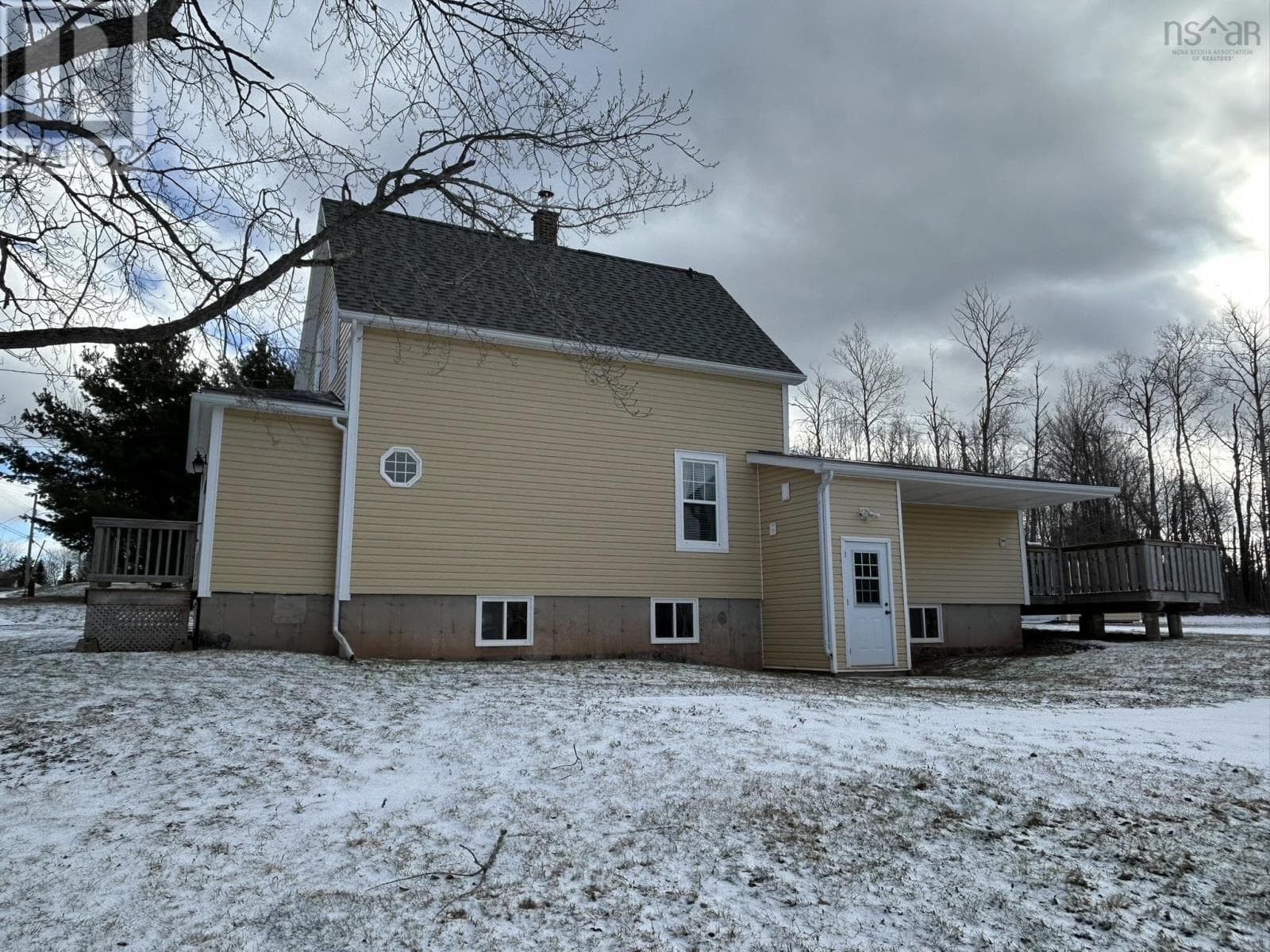 2279 NORTH STREET — photo 3
