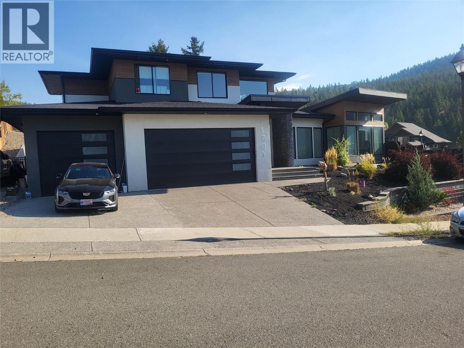 1701 BIRKENHEAD PLAZA, Interior REALTORS® — photo 3