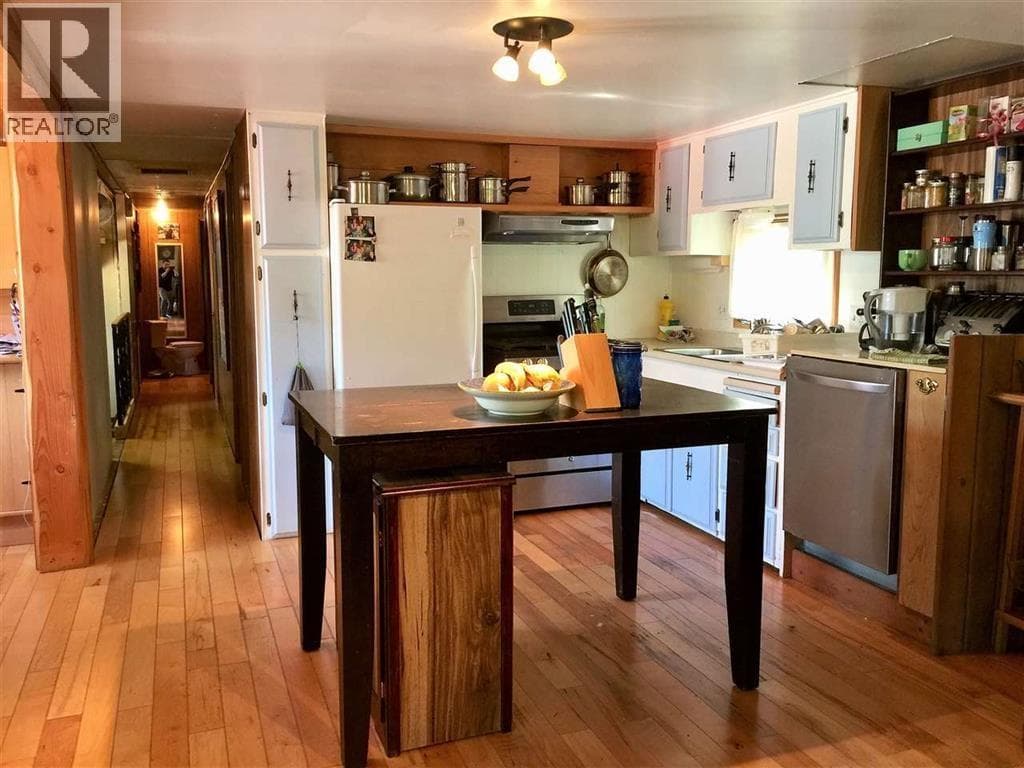 6 BRACKEN PARKWAY — photo 3