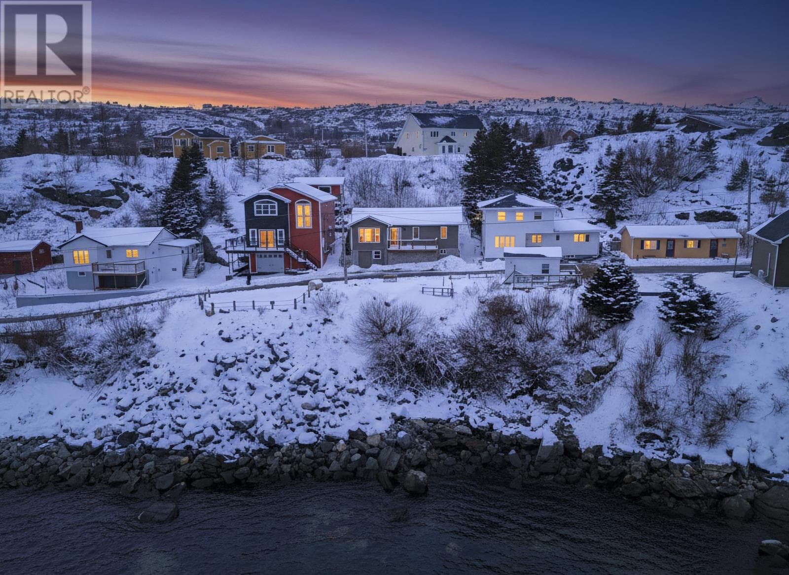 28 Spoon Cove Road in 