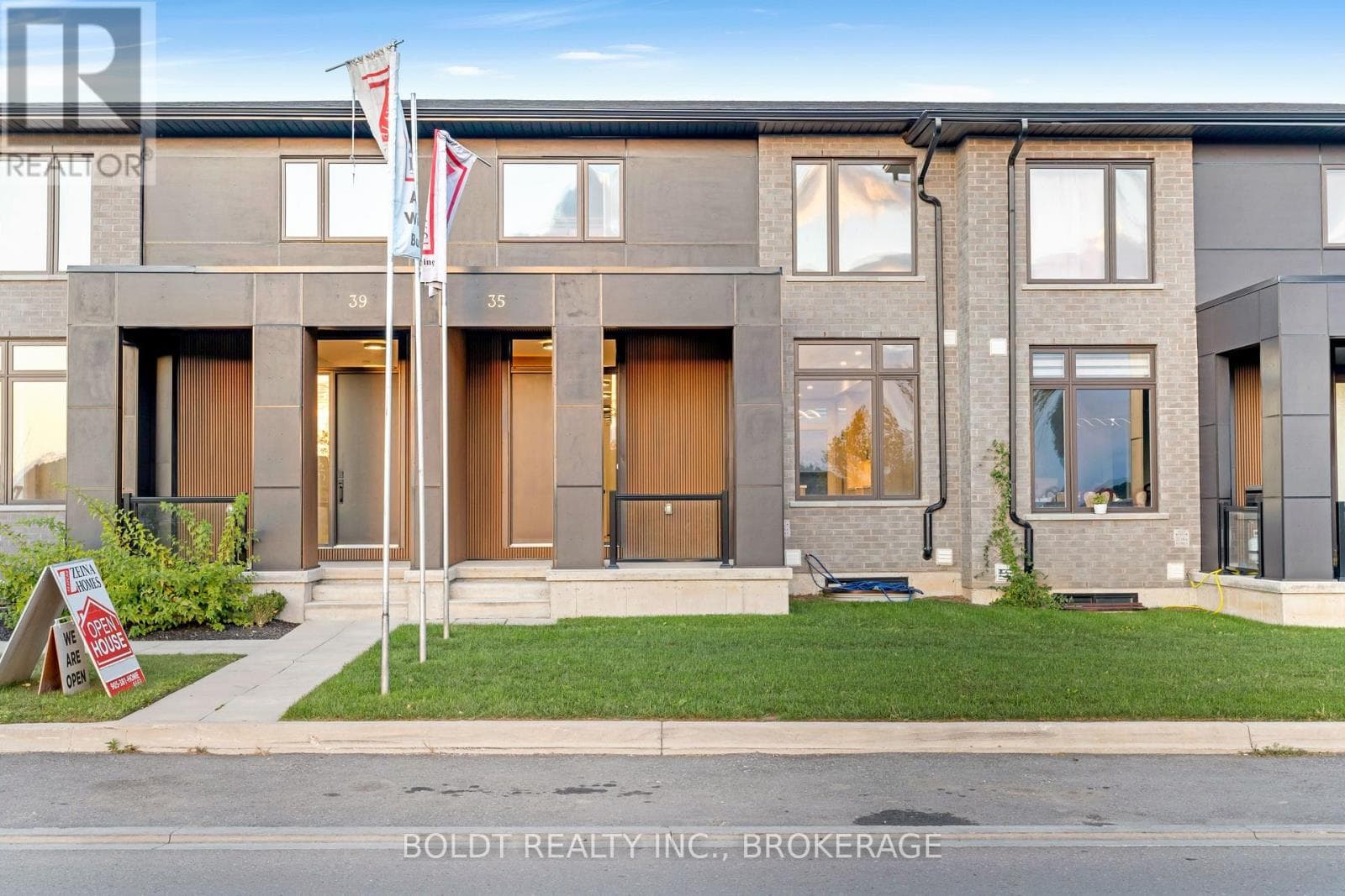 35 WELLSPRING WAY — photo 2