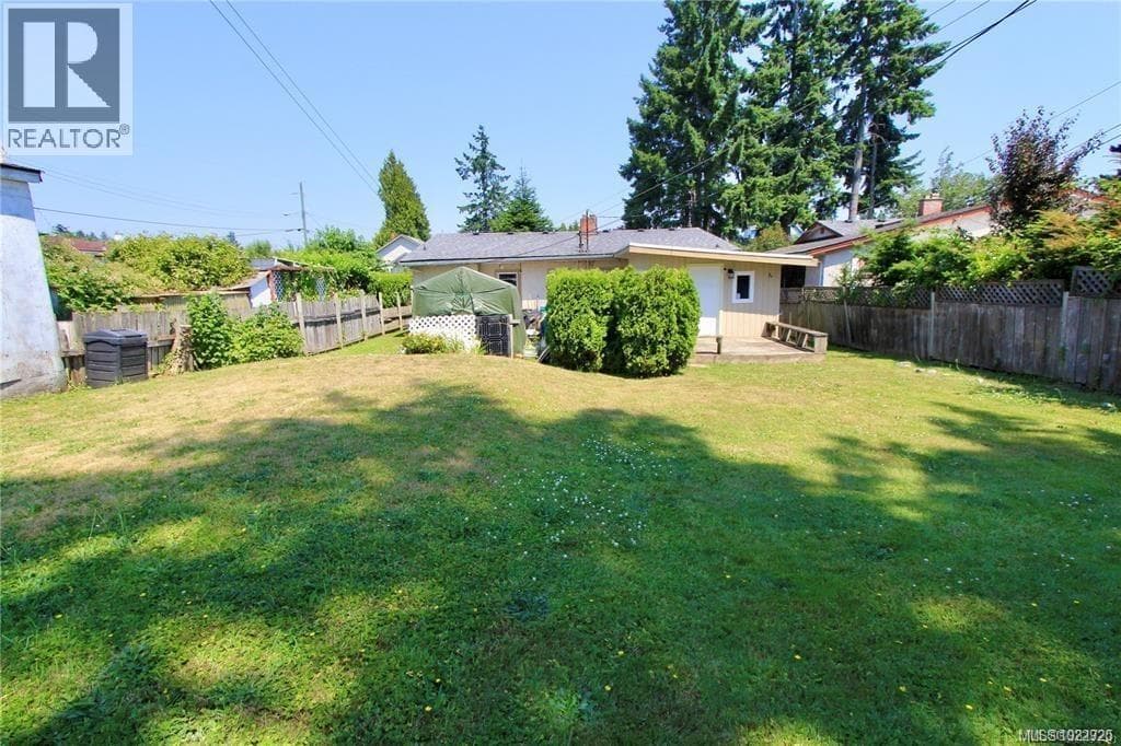 23 ALBION STREET, Vancouver Island — photo 2